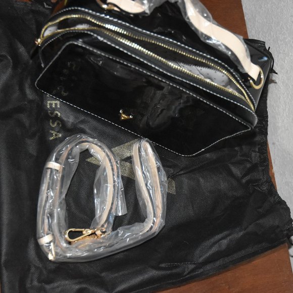 NWT black shoulder purse | Vanessa Williams - Picture 8 of 9